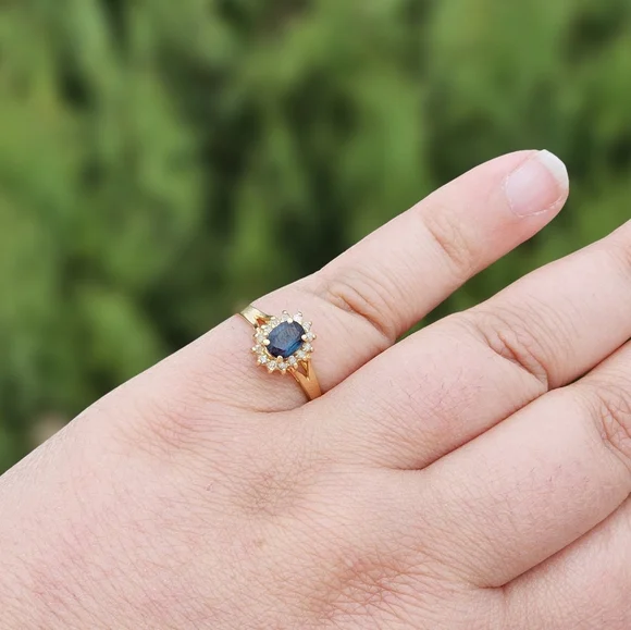 Vintage 14K Gold Sapphire & Diamond Halo Ring - Size 7